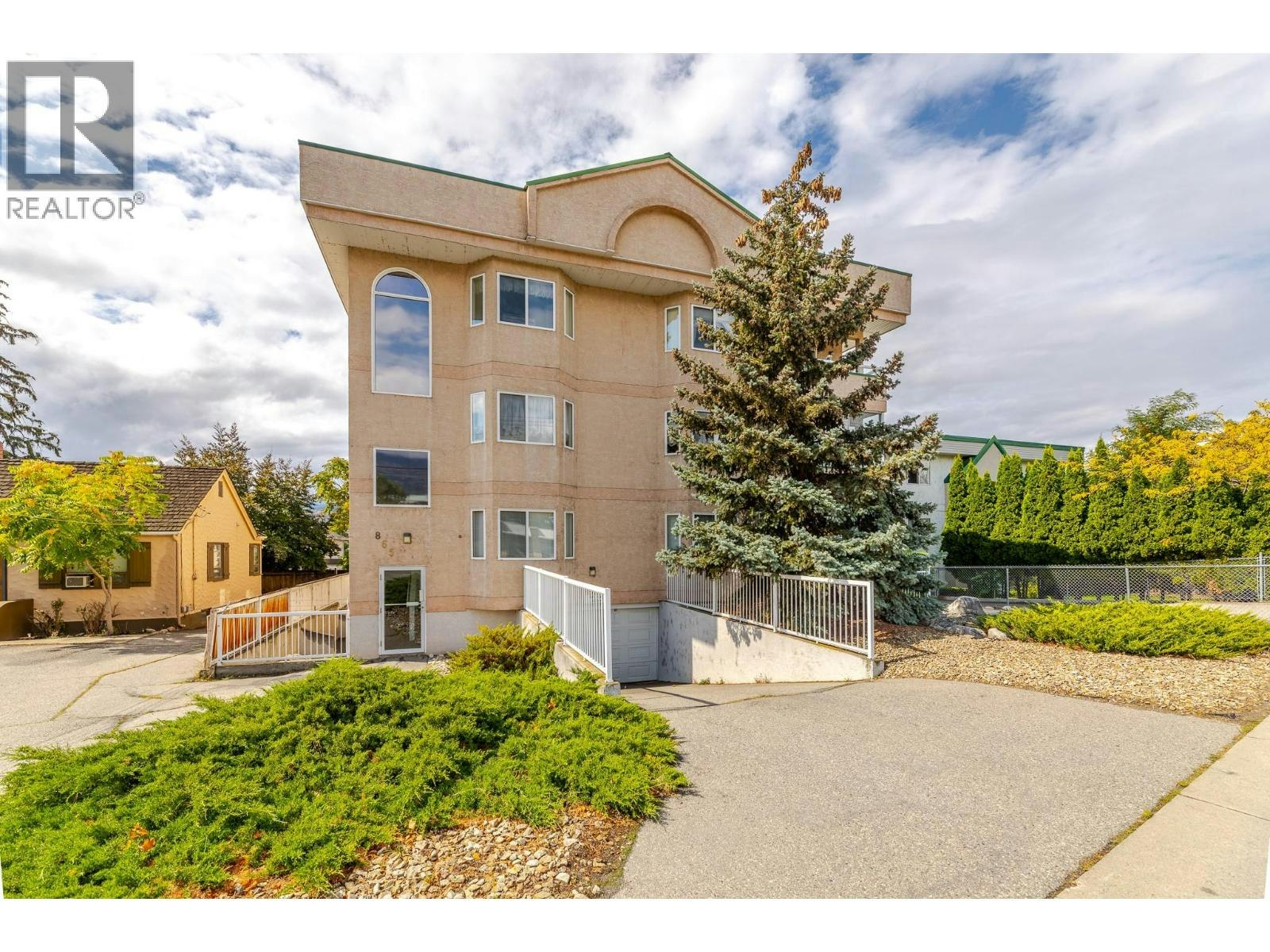 204-865 Main Street, Penticton, BC, V2A 5E3 - 29