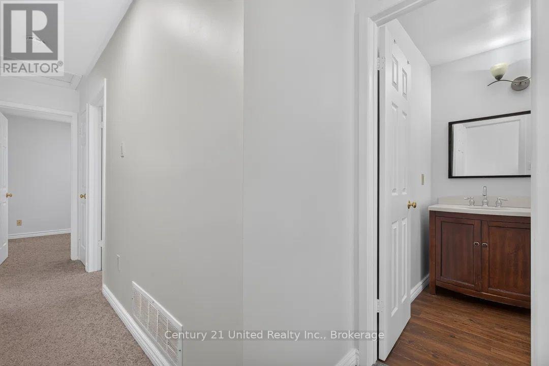 61 Broadlands Crescent, Clarington, ON, L1E 1R3 - 9