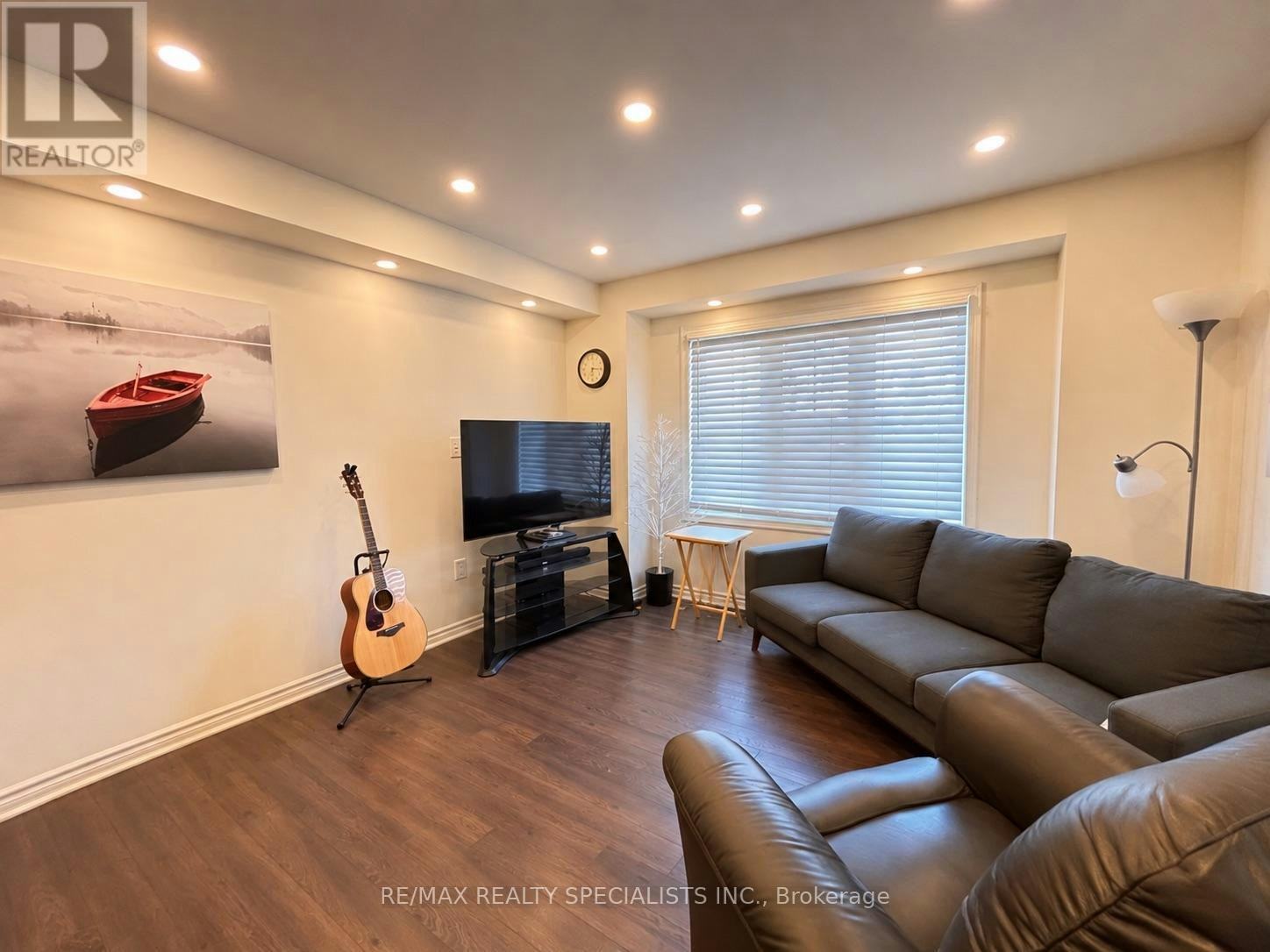 127 Frost Court, Milton, ON, L9E 1G2 - 4