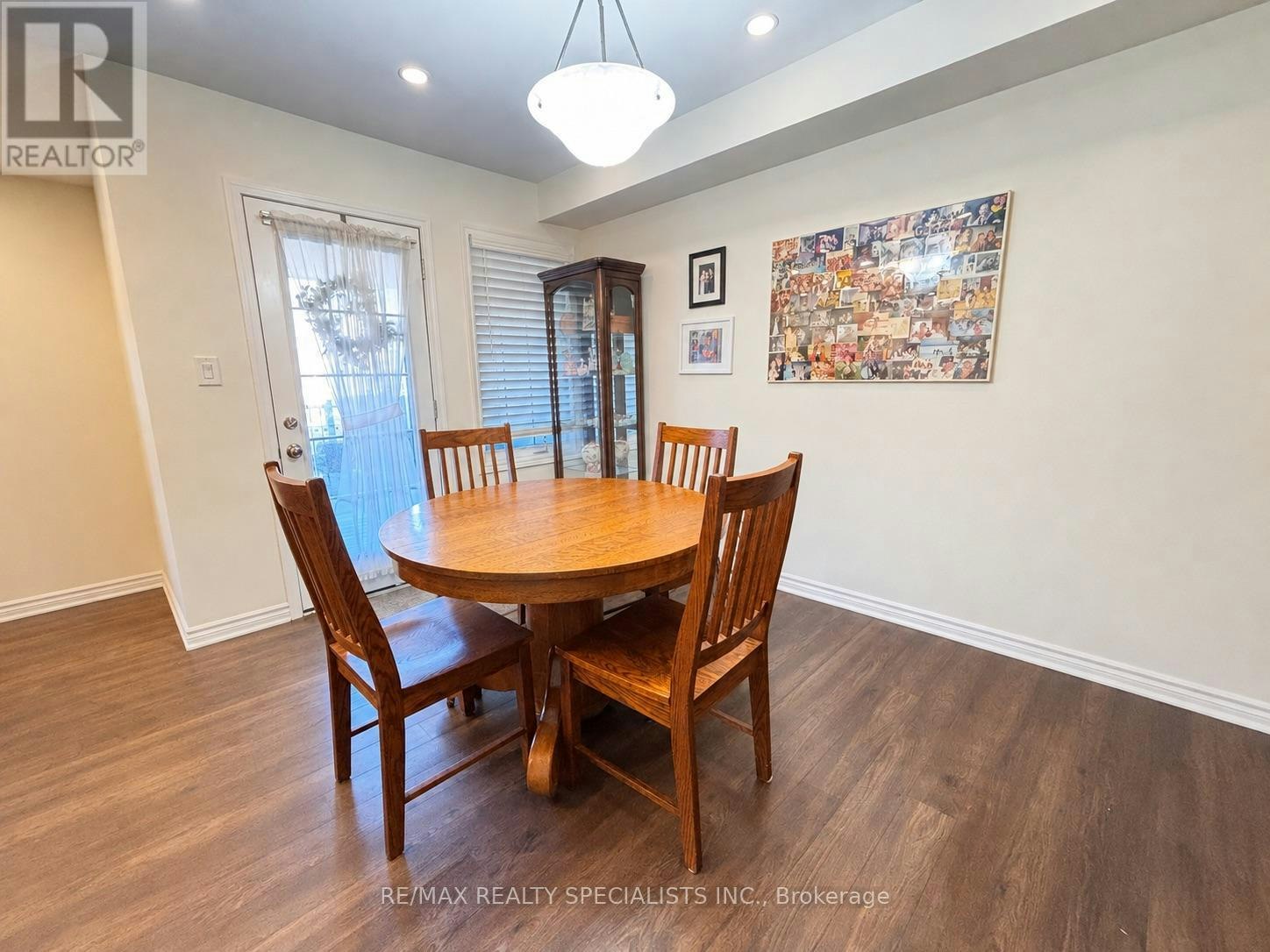 127 Frost Court, Milton, ON, L9E 1G2 - 2