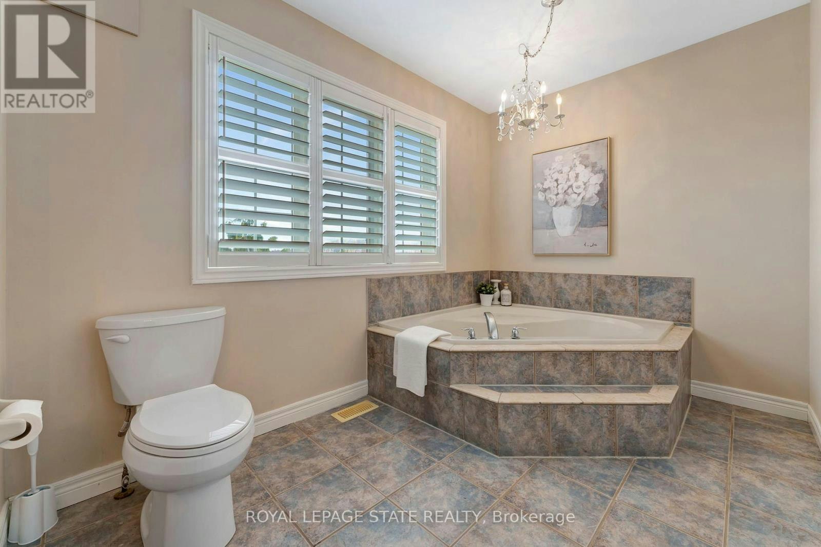 251 Braithwaite Avenue, Hamilton, ON, L9G 5A7 - 16