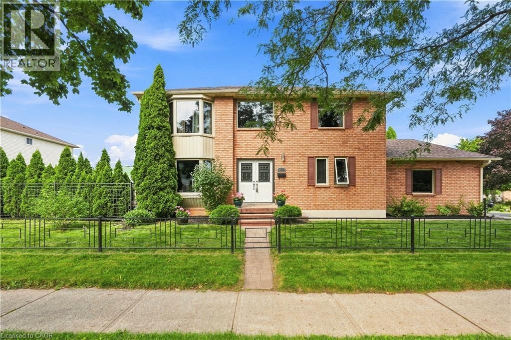 138 Livingston Avenue, Grimsby, ON, L3M 4X1
