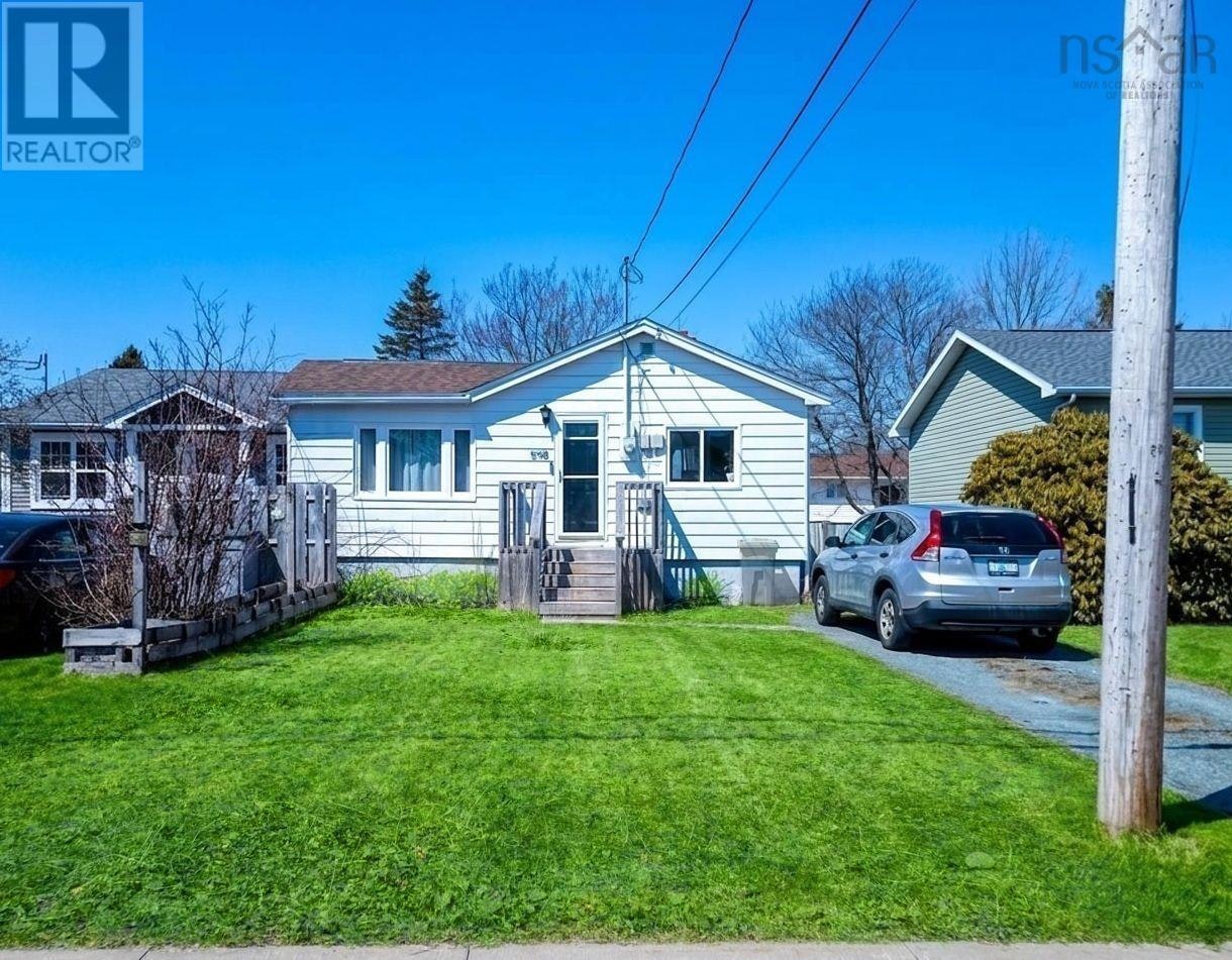 331 Chadwick Street, Dartmouth, NS, B2Y 2M2