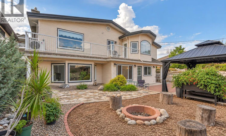 6764 Lakeside Drive