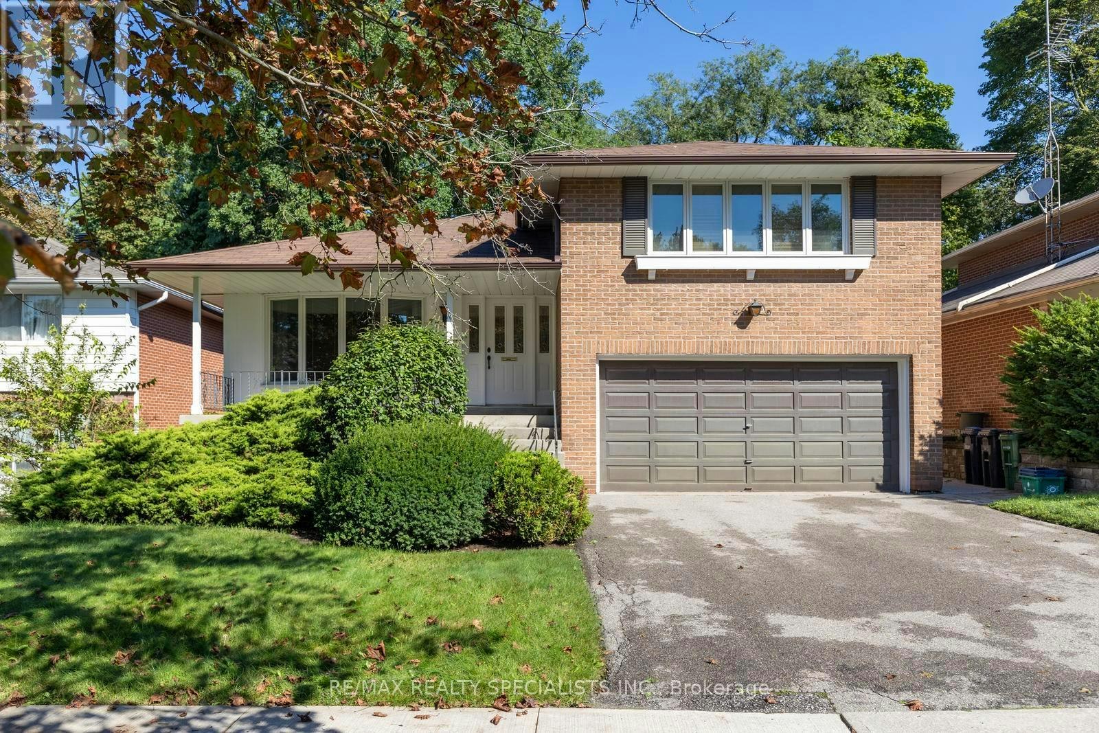 14 Michael Drive, Toronto, ON, M2H 2A3