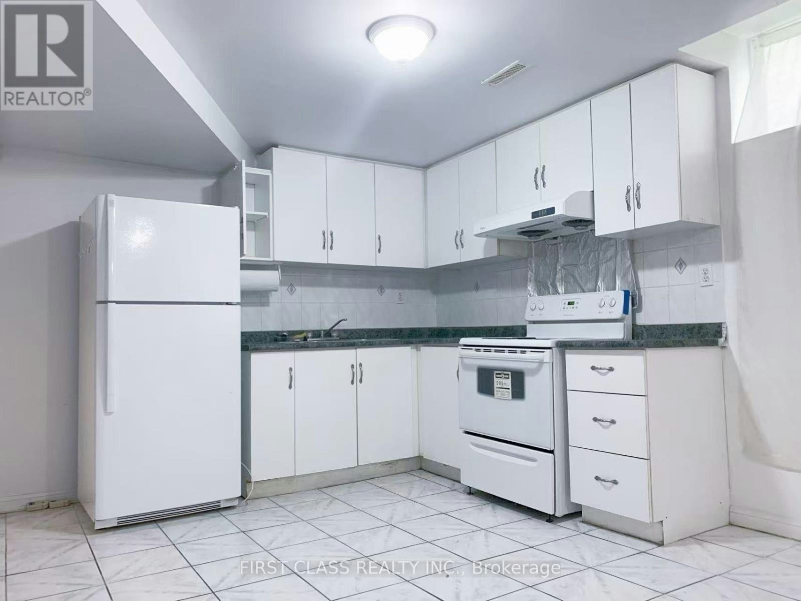 3 Pettigrew Court, Markham, ON, L3S 1L8 - 2