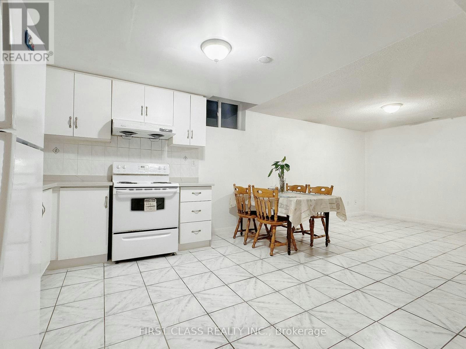 3 Pettigrew Court, Markham, ON, L3S 1L8 - 3