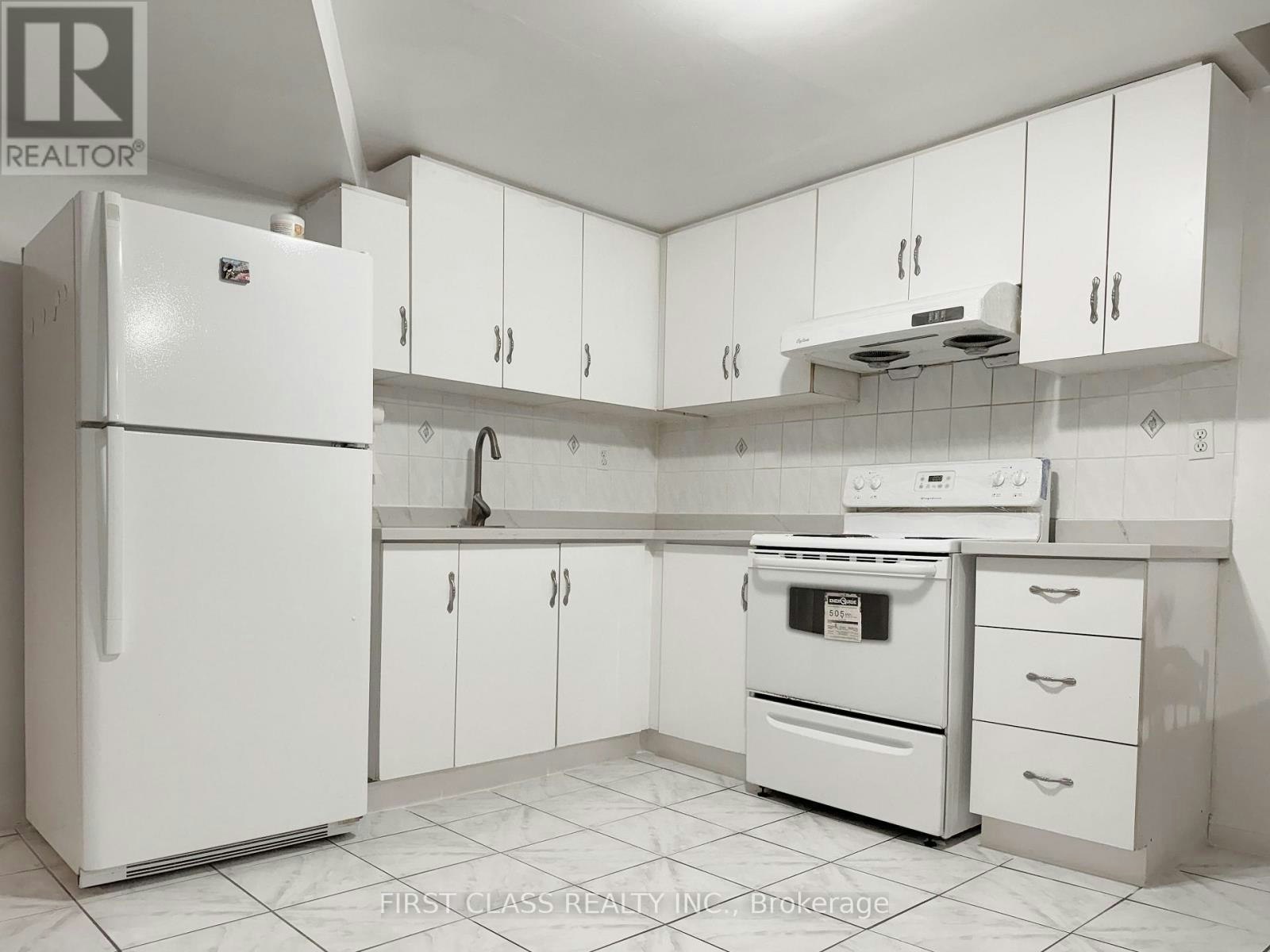 3 Pettigrew Court, Markham, ON, L3S 1L8 - 2