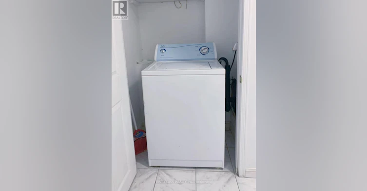 3 Pettigrew Court, Markham, ON, L3S 1L8 - 9