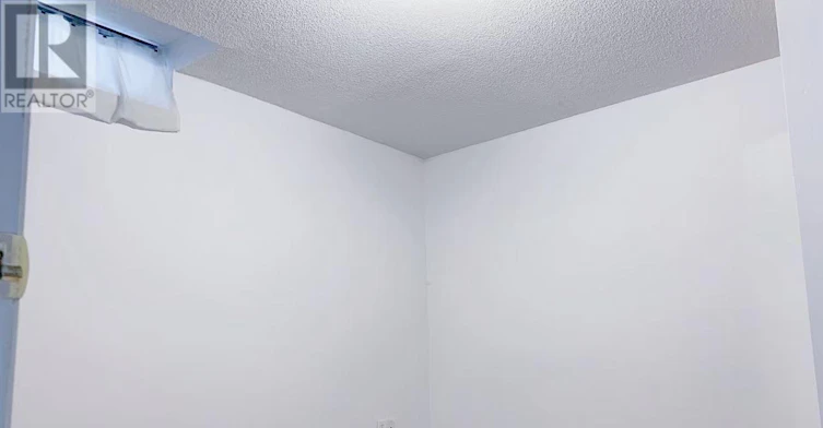 3 Pettigrew Court, Markham, ON, L3S 1L8 - 4