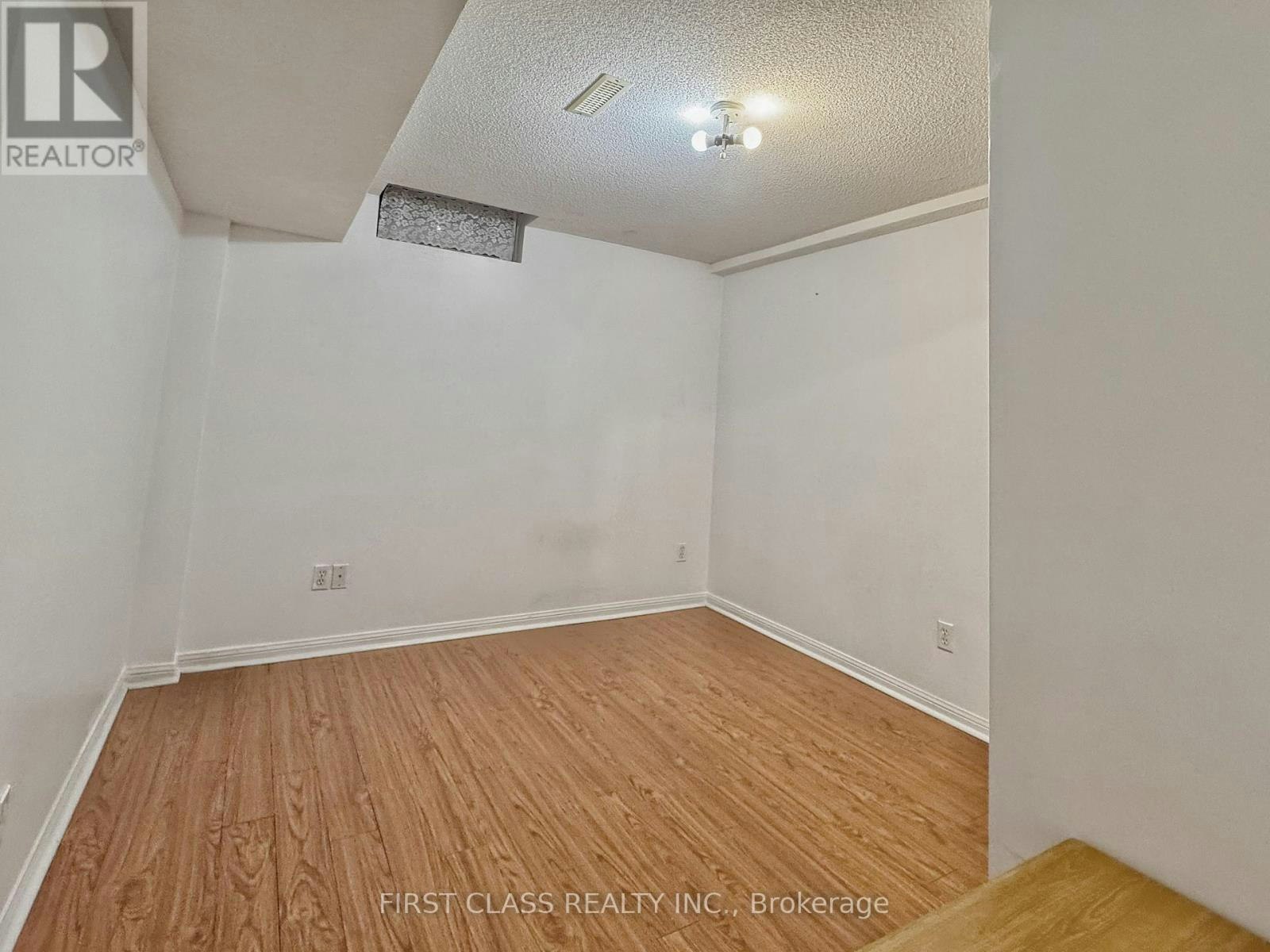 3 Pettigrew Court, Markham, ON, L3S 1L8 - 7