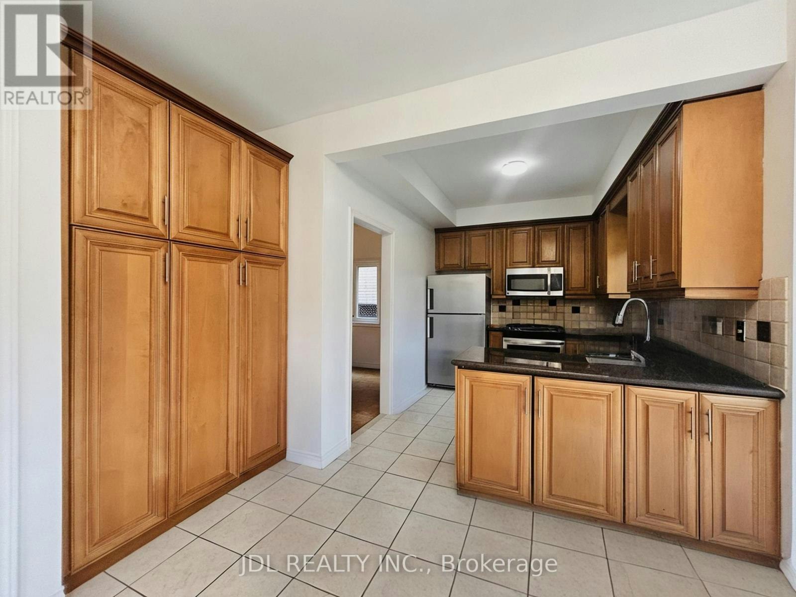 80 Caproni Drive, Vaughan, ON, L6A 1Y1 - 12