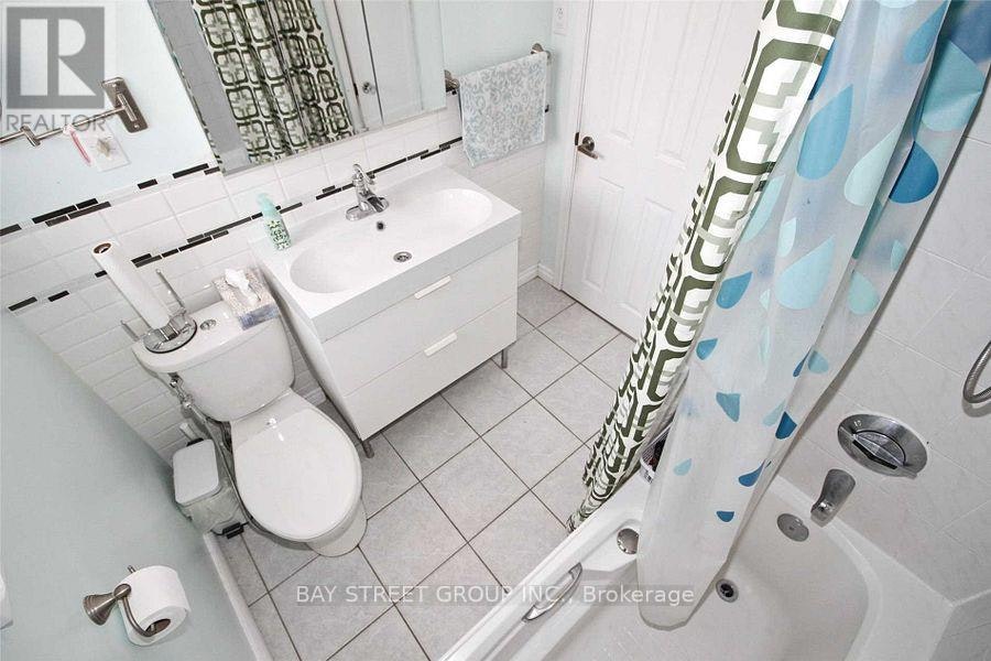 MAIN FL-324 Elmwood Avenue, Richmond Hill, ON, L4C 1L8 - 9