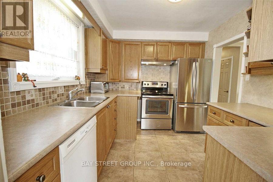MAIN FL-324 Elmwood Avenue, Richmond Hill, ON, L4C 1L8 - 8