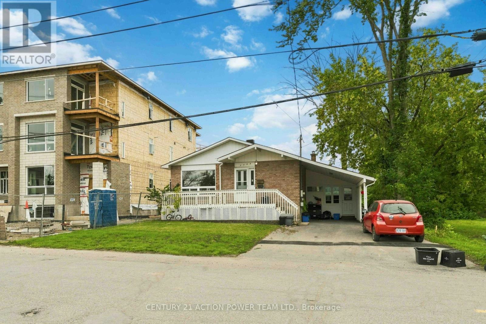 B-1150 St Pierre Street, Ottawa, ON, K1C 1L5