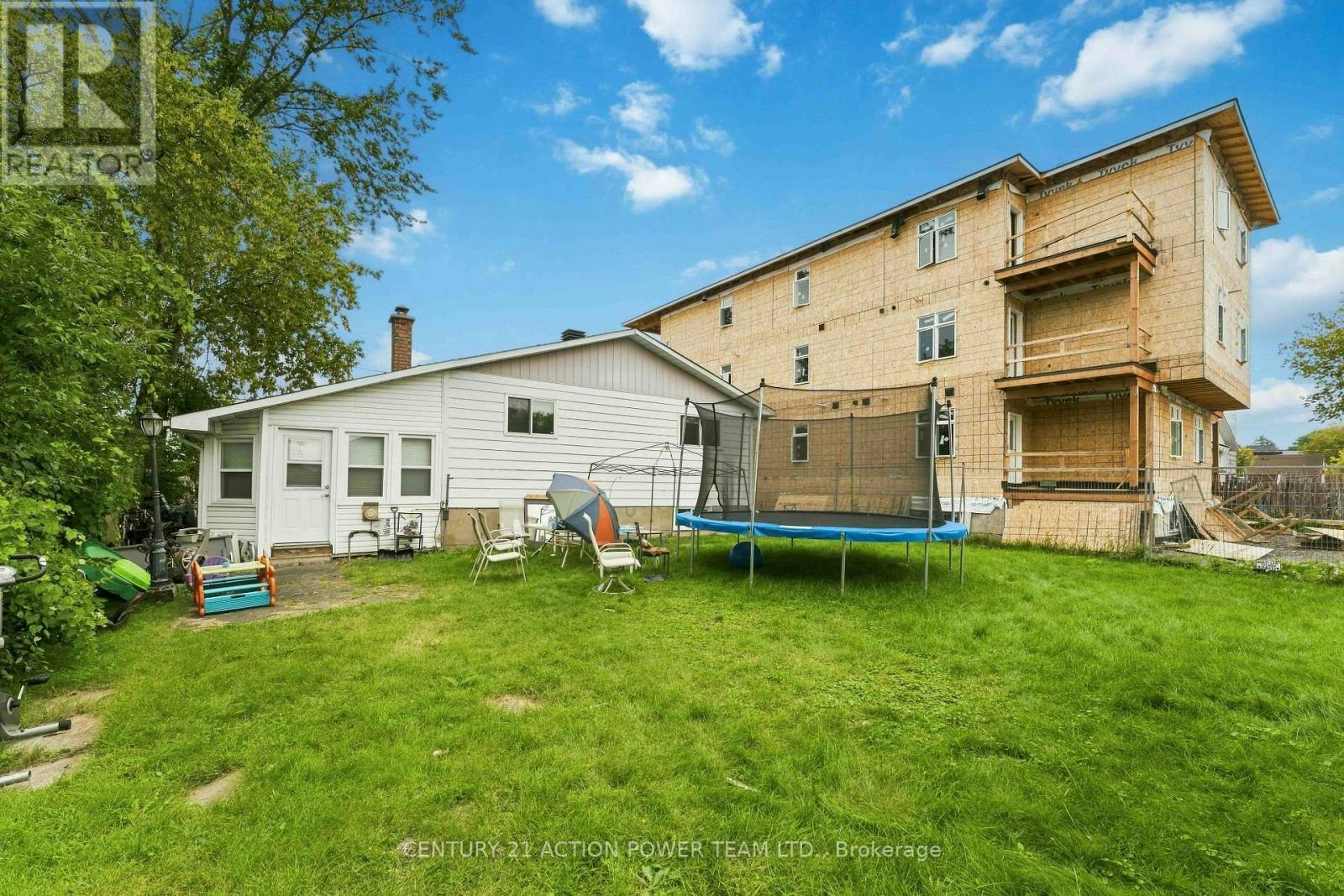 B-1150 St Pierre Street, Ottawa, ON, K1C 1L5 - 30