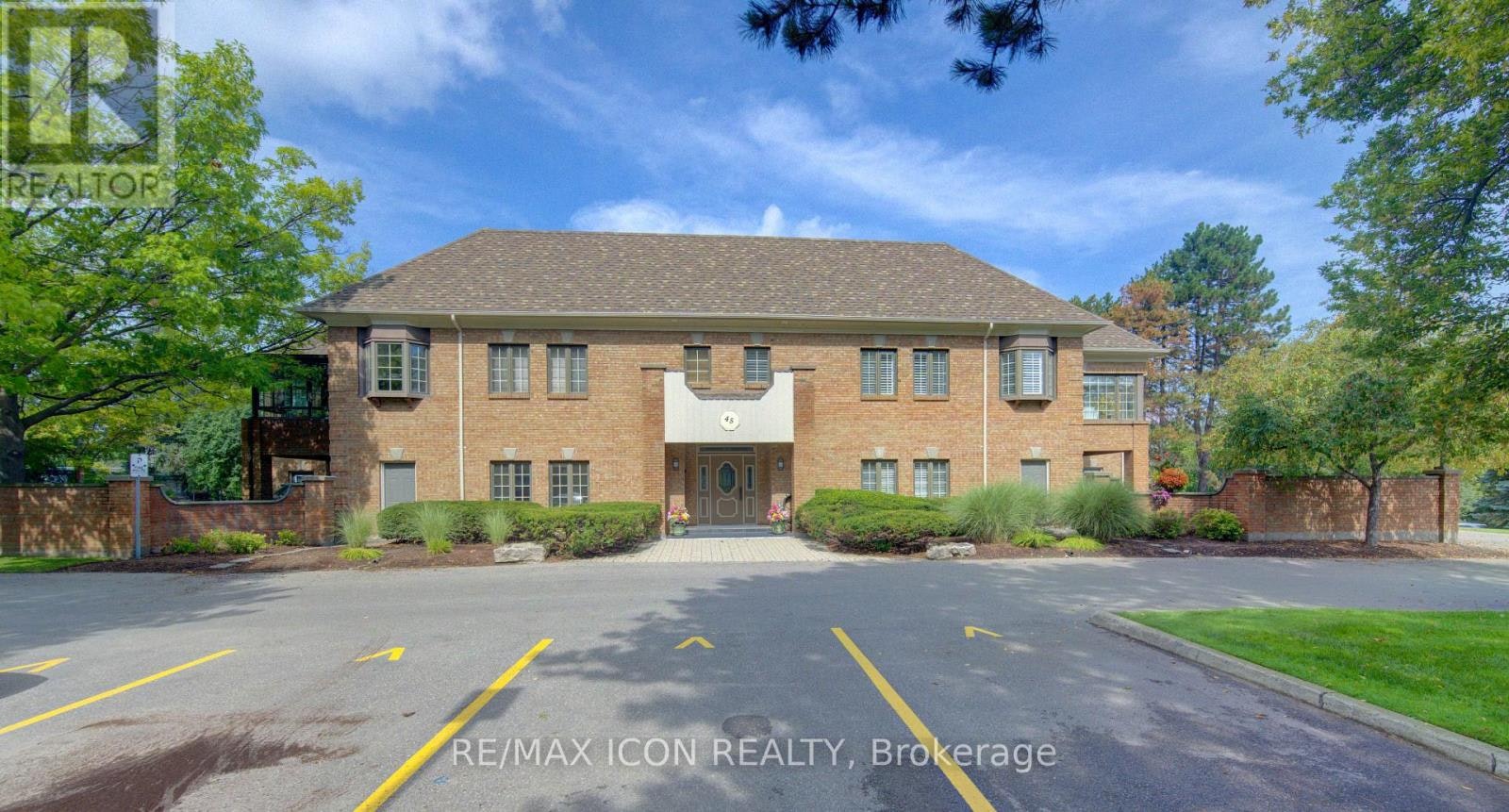 31-45 Blue Springs Drive, Waterloo, ON, N2J 4P1