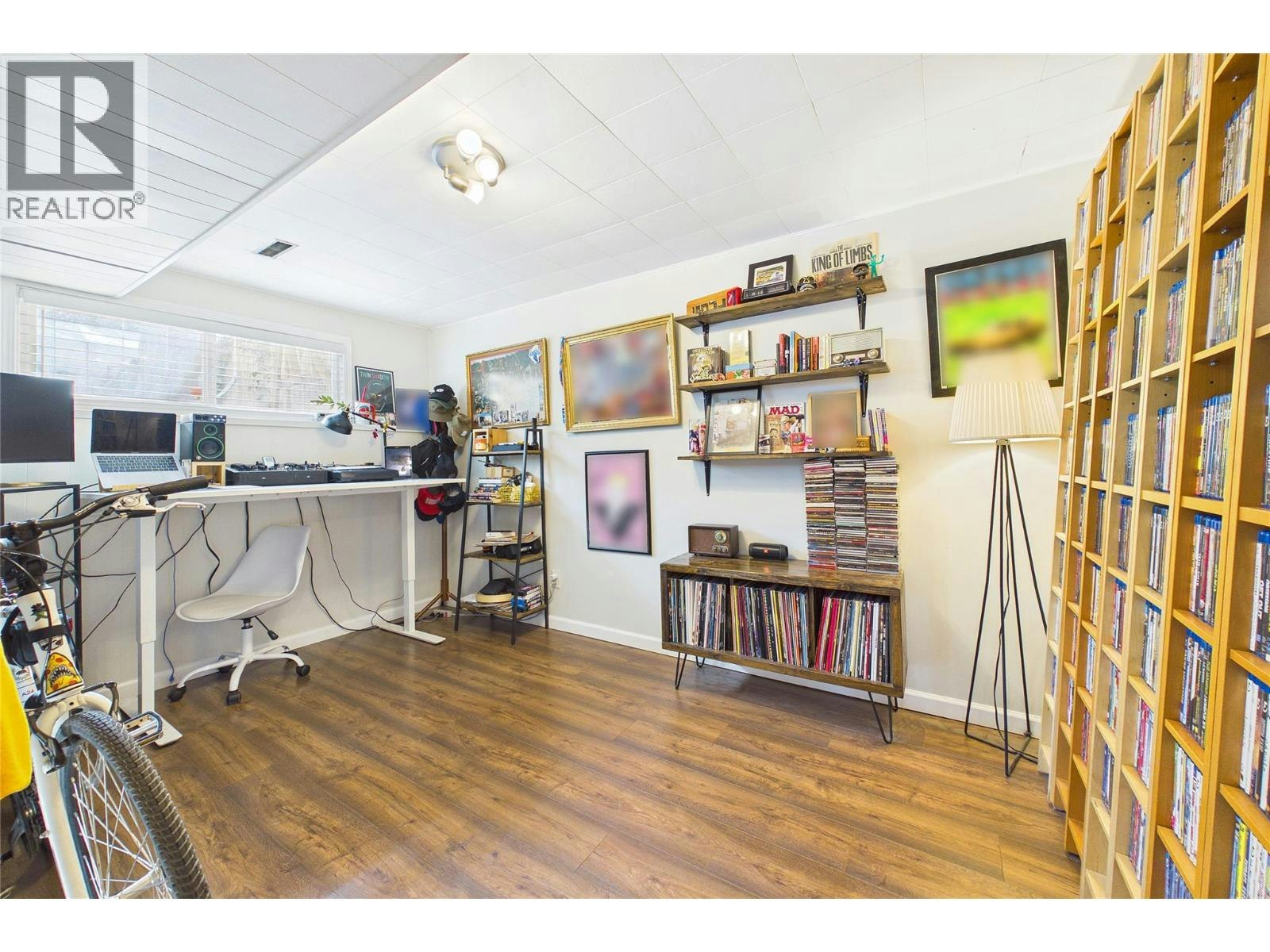 1393 S Highland Drive, Kelowna, BC, V1Y 3W2 - 25