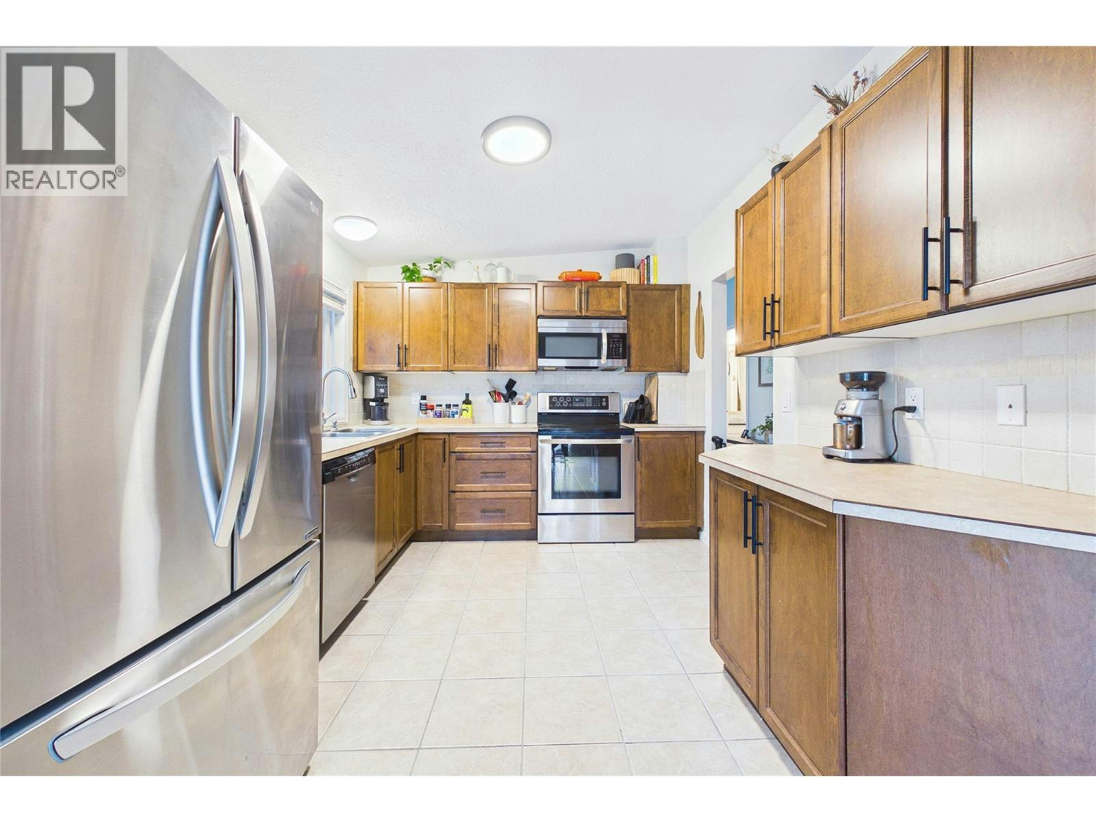 1393 S Highland Drive, Kelowna, BC, V1Y 3W2 - 13