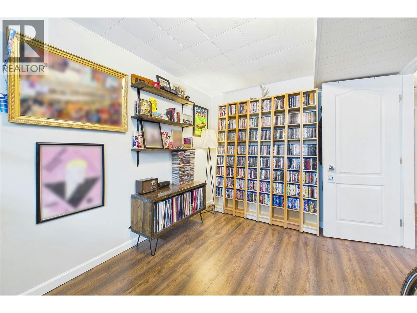 1393 S Highland Drive, Kelowna, BC, V1Y 3W2 - 28
