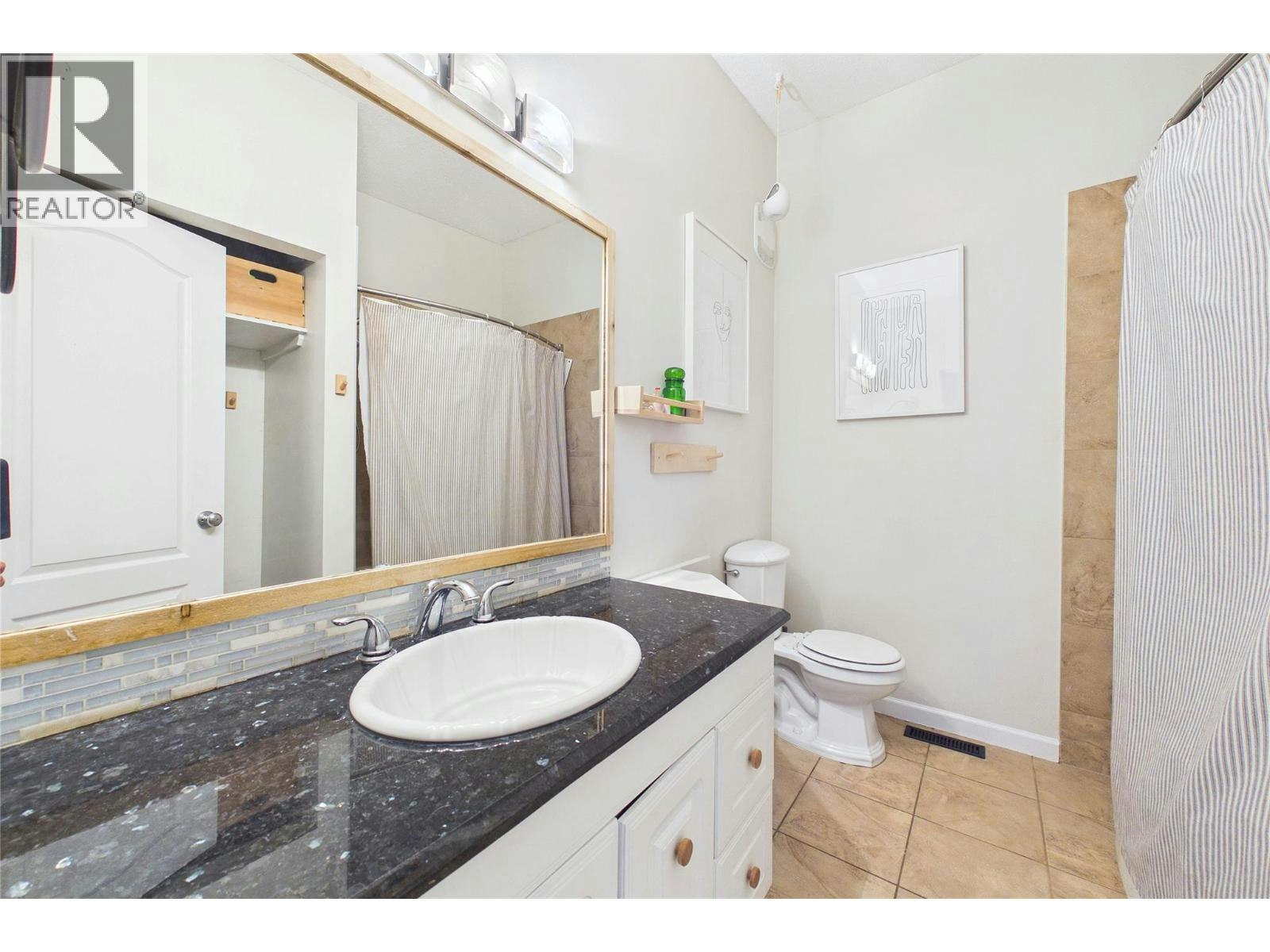 1393 S Highland Drive, Kelowna, BC, V1Y 3W2 - 19