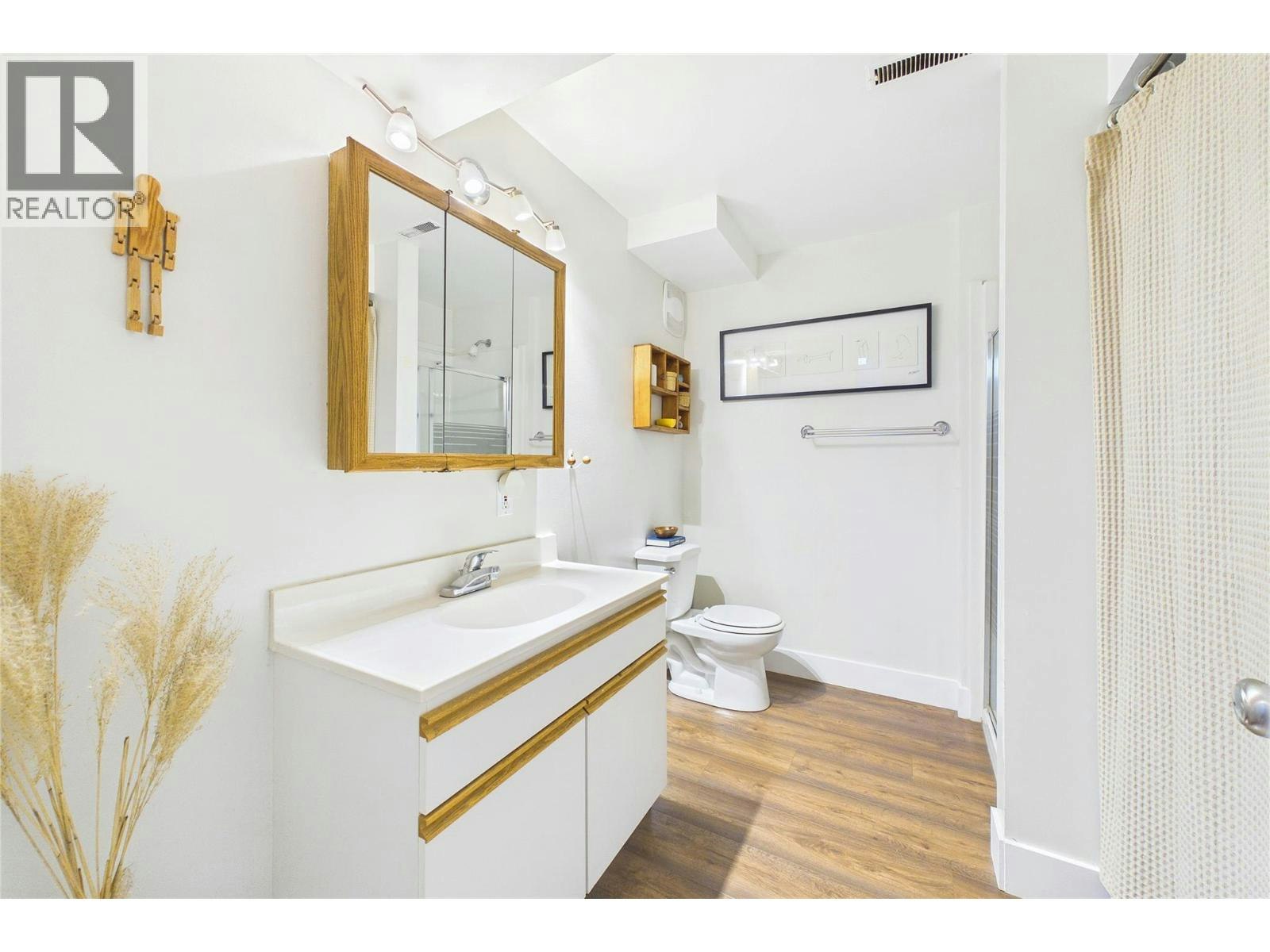1393 S Highland Drive, Kelowna, BC, V1Y 3W2 - 30