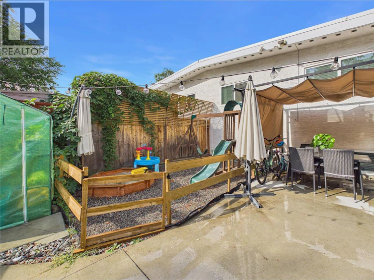 1393 S Highland Drive, Kelowna, BC, V1Y 3W2 - 37