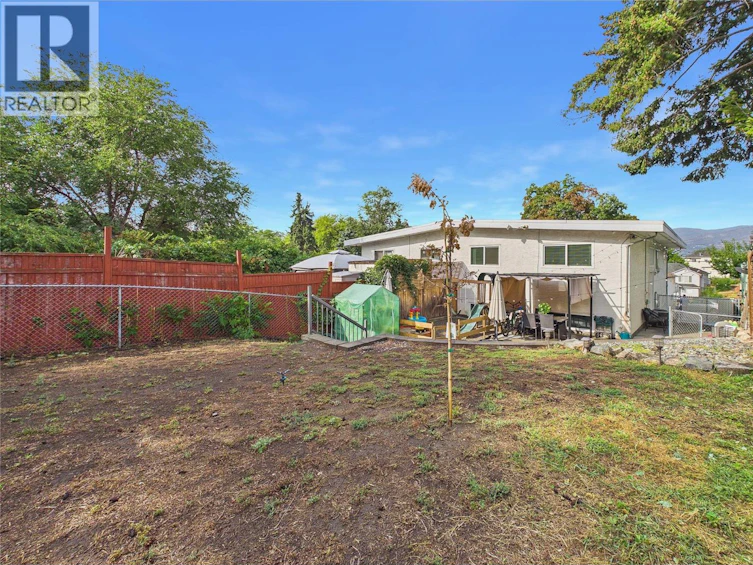 1393 S Highland Drive, Kelowna, BC, V1Y 3W2 - 40