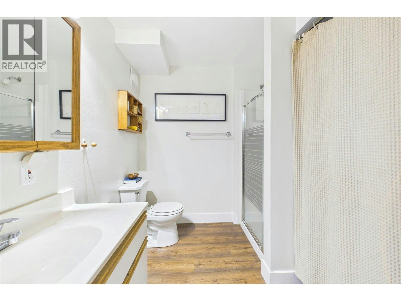 1393 S Highland Drive, Kelowna, BC, V1Y 3W2 - 31