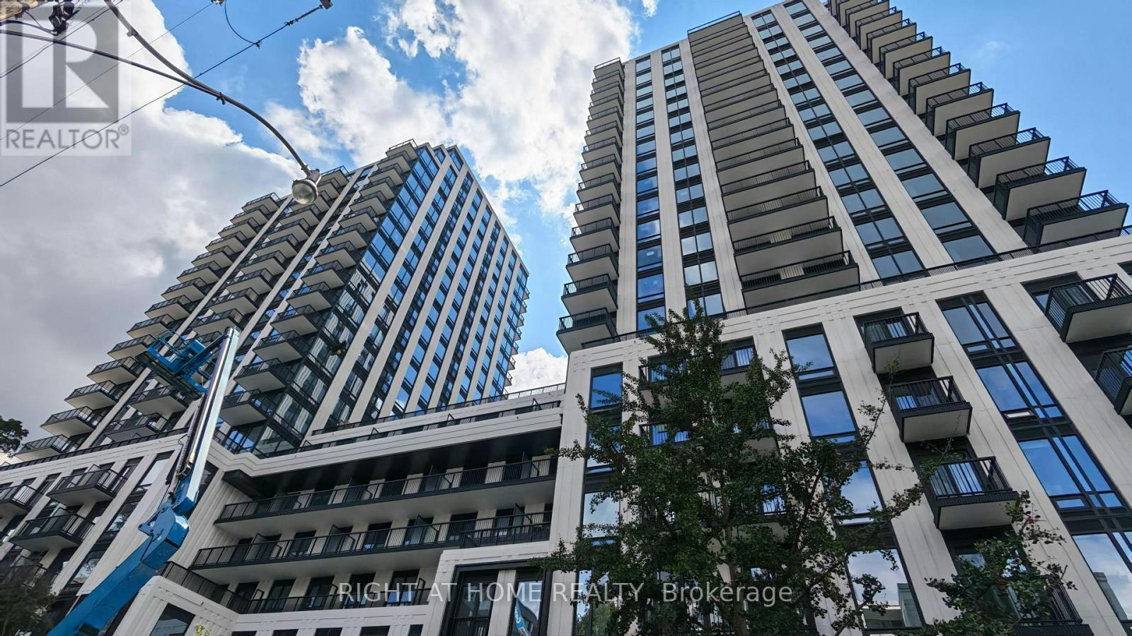 202-91 Montclair Avenue, Toronto, ON, M5P 0B1