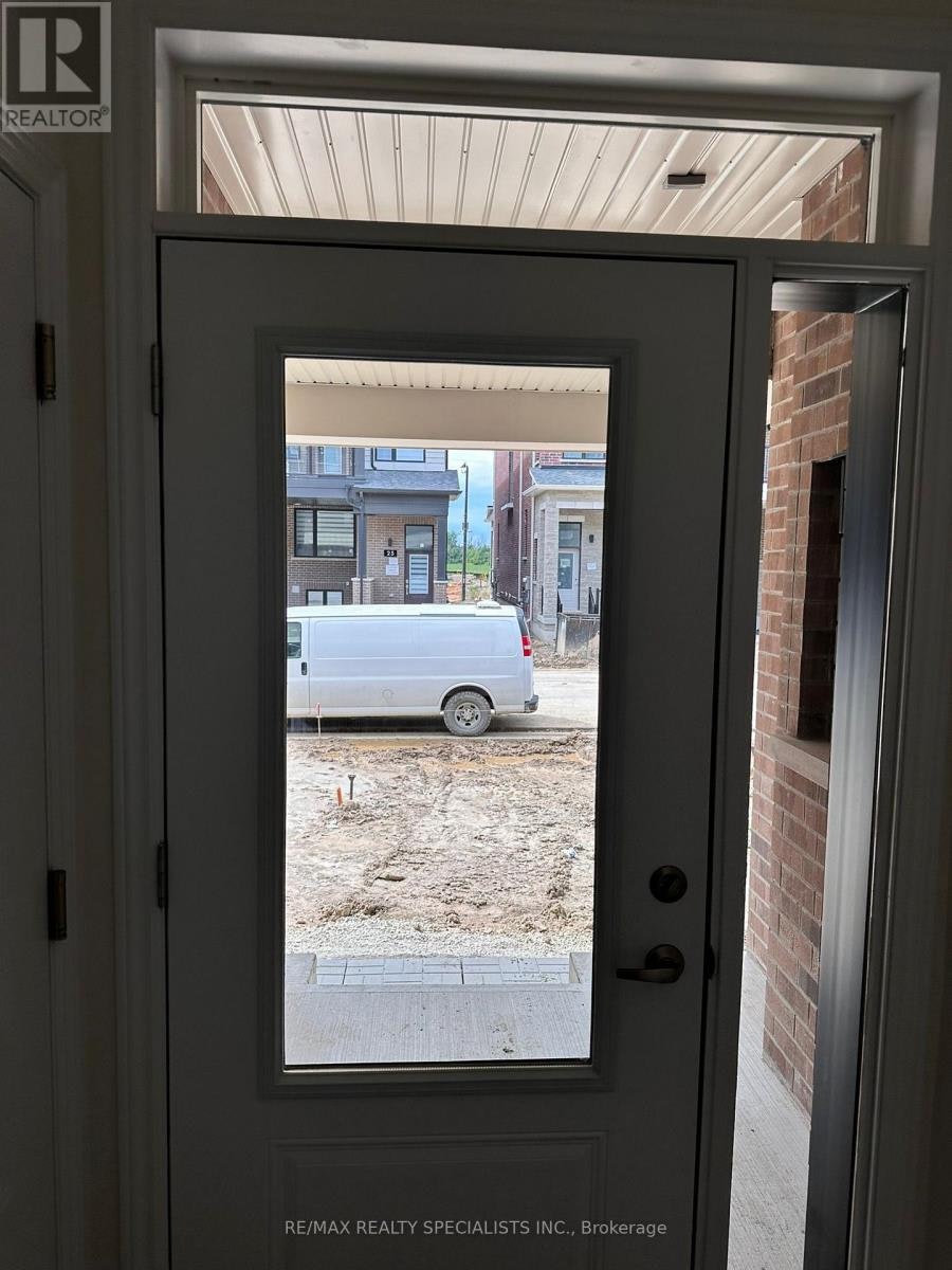 UPPER-26 Thornbird Crescent, Brampton, ON, L6V 3N5 - 2