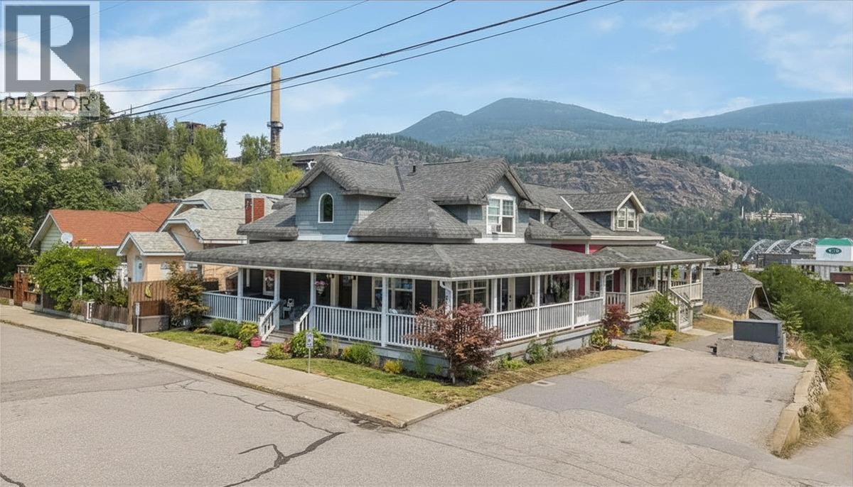 1195 Tamarac Avenue, Trail, BC, V1R 4H8