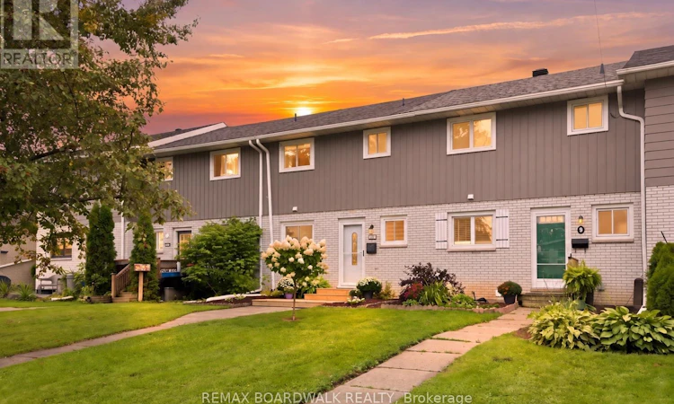 11 Maple Avenue