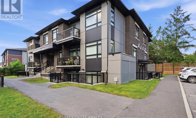 13-400 Rolling Meadow Crescent