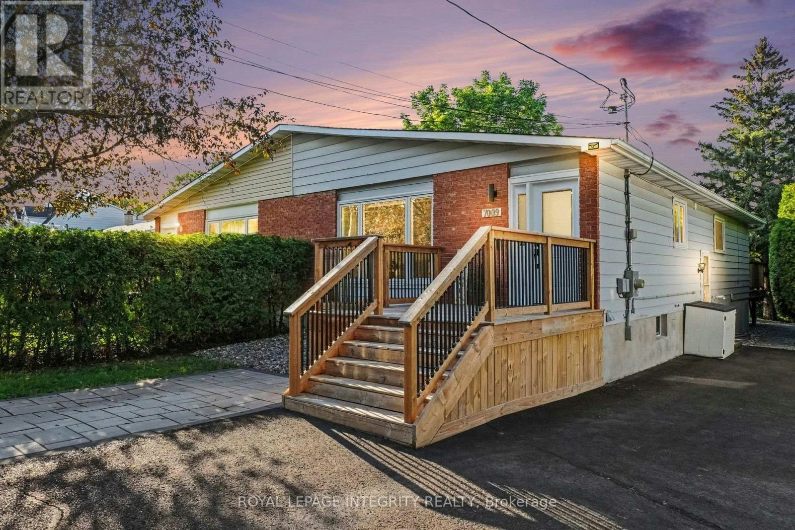 7009 Notre Dame Street, Ottawa, ON, K1C 1H8