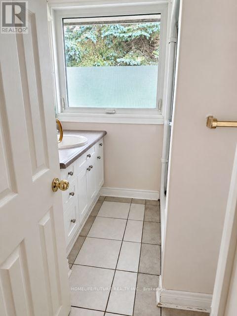 1464 Thornton Road, Oshawa, ON, L1L 0P2 - 8