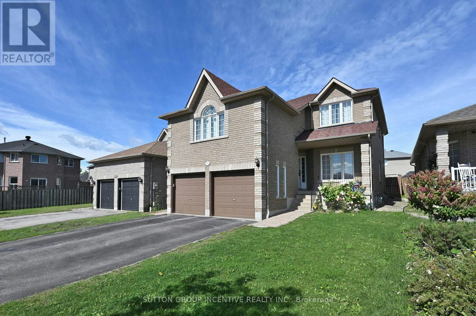 149 Raymond Crescent, Barrie, ON, L4N 0V7 - 2