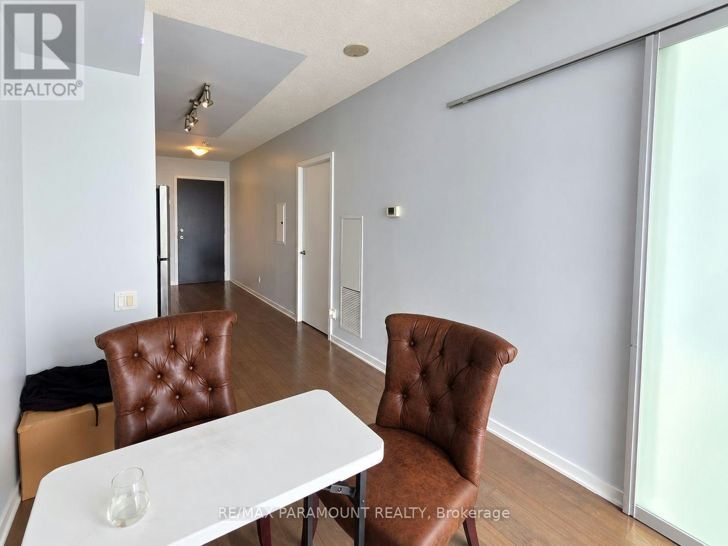 3209-105 The Queensway, Toronto, ON, M6S 5B5 - 4