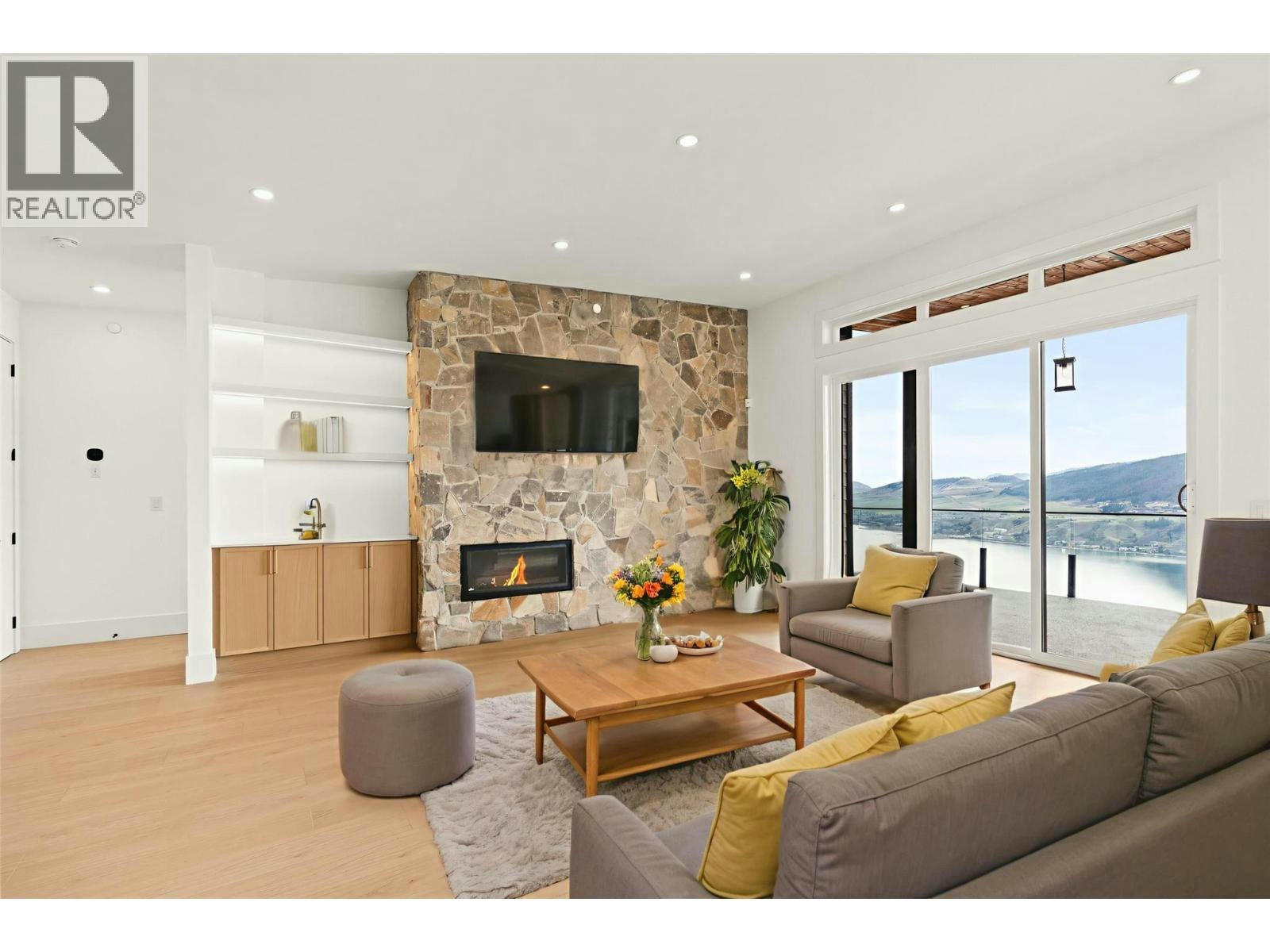 8924 Tavistock Road, Vernon, BC, V1H 2L4 - 11