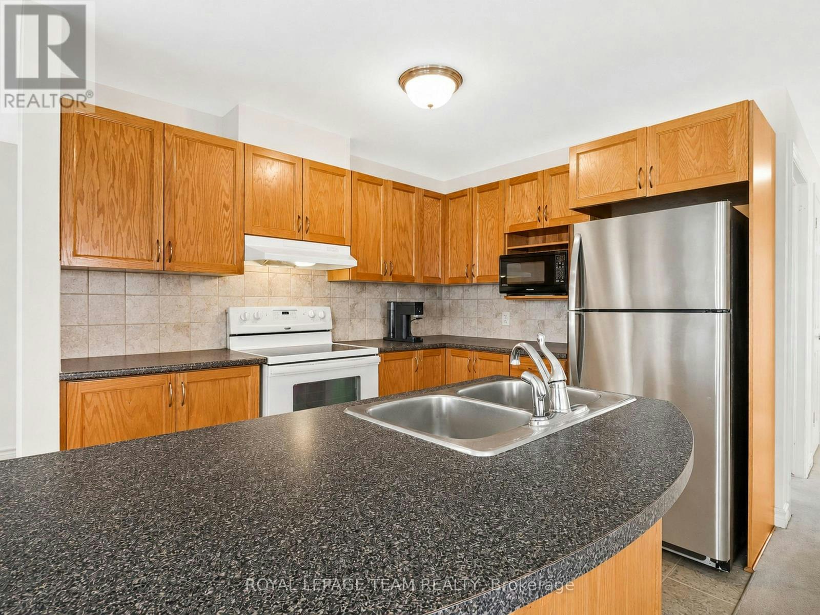 6-200 Paseo Private, Ottawa, ON, K2G 4N7 - 6