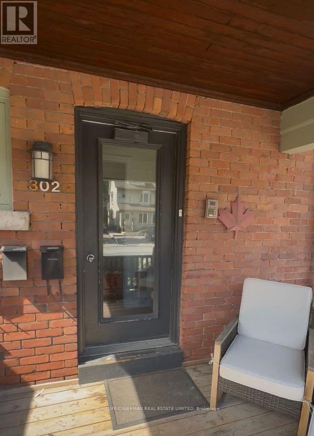 1-302 Woodbine Avenue, Toronto, ON, M4L 3P4 - 2