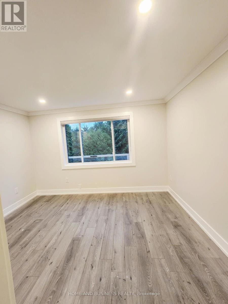UPPER-5651 Turney Drive, Mississauga, ON, L5M 1A1 - 6