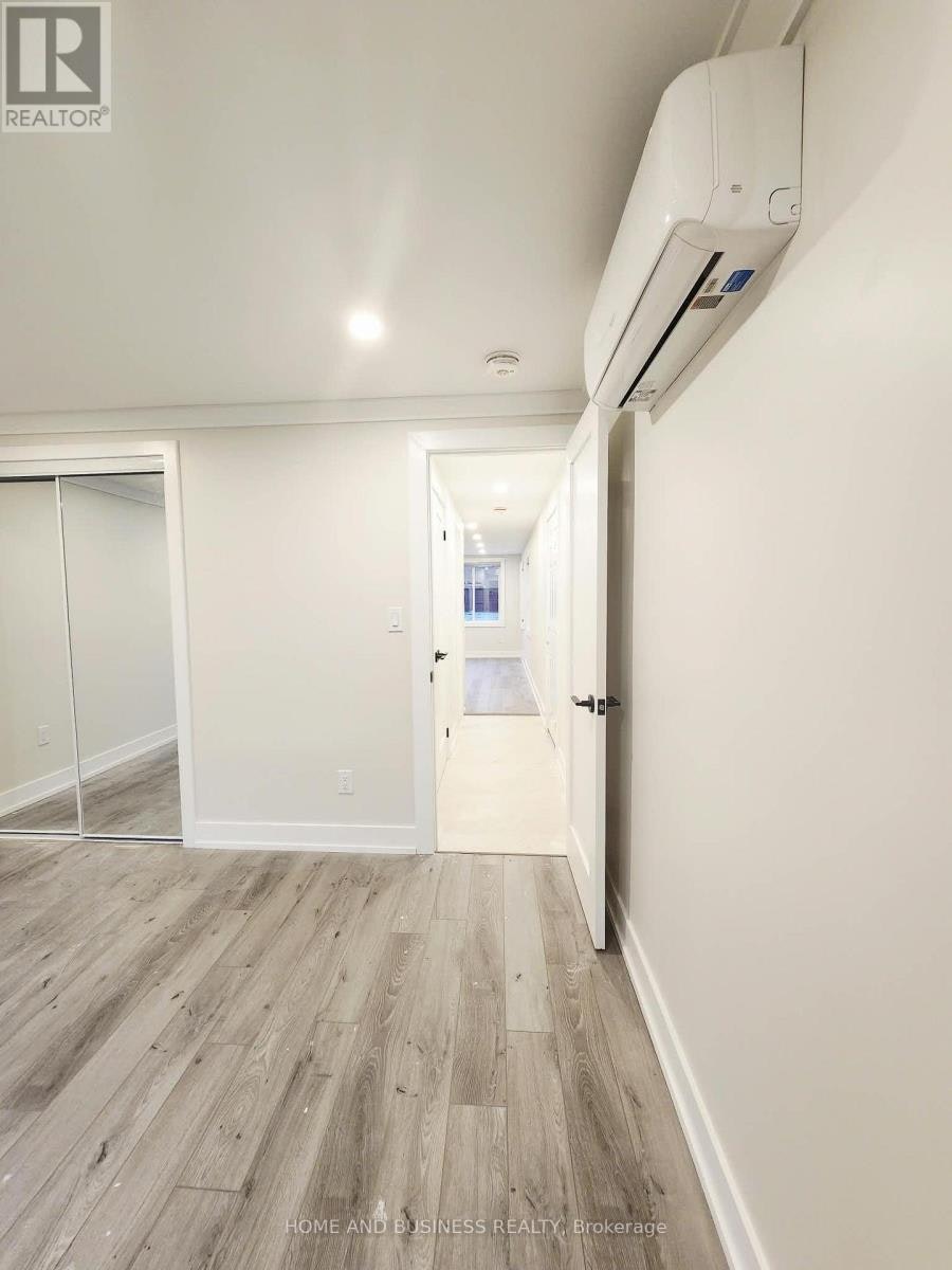 UPPER-5651 Turney Drive, Mississauga, ON, L5M 1A1 - 3