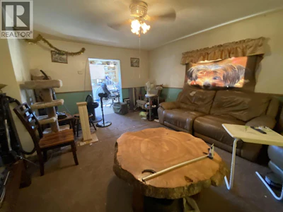 2710 Hall Street - 3