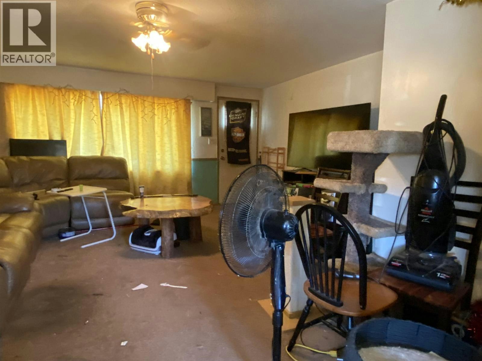 2710 Hall Street - 4