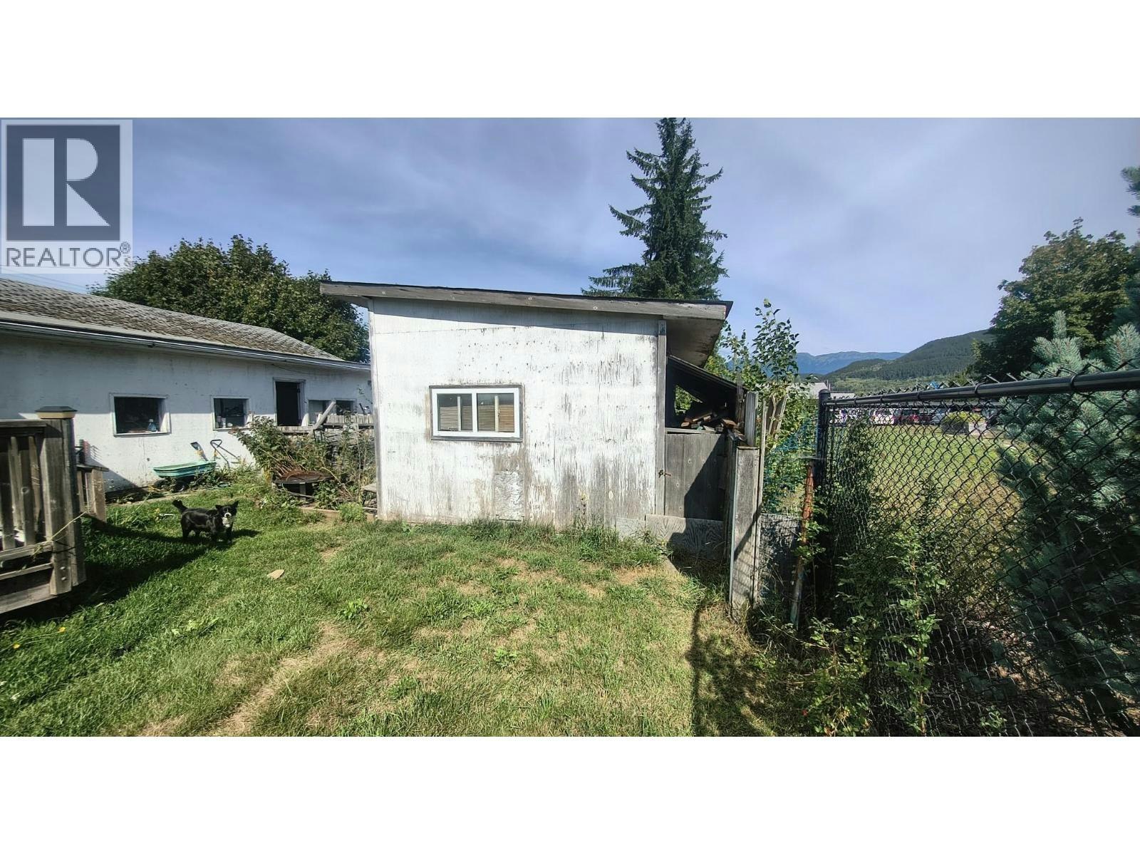 2710 Hall Street, Terrace, BC, V8G 2R7 - 14