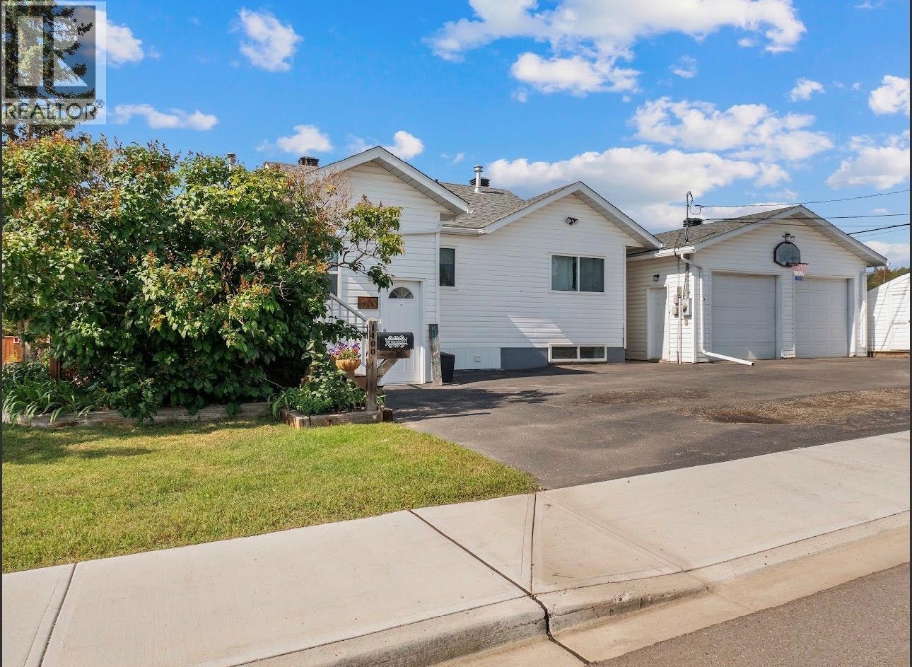 1400 96 Avenue, Dawson Creek, BC, V1G 1L5