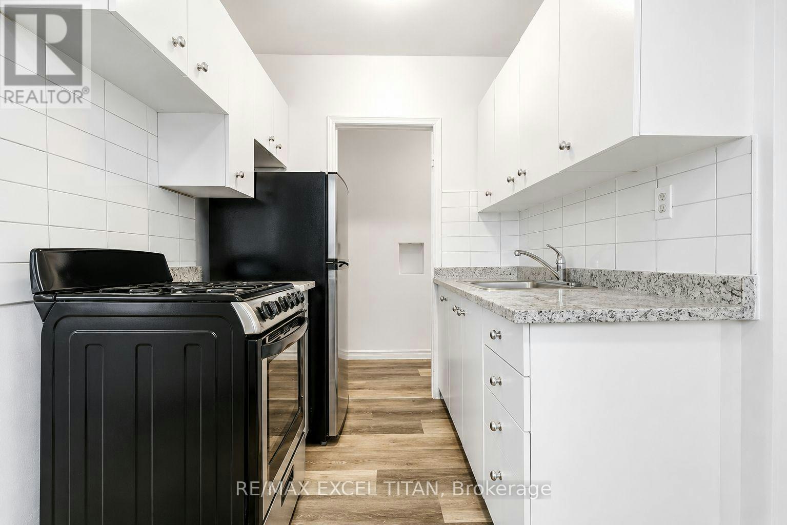 306-156 Kingston Road, Toronto, ON, M4L 1S7 - 16