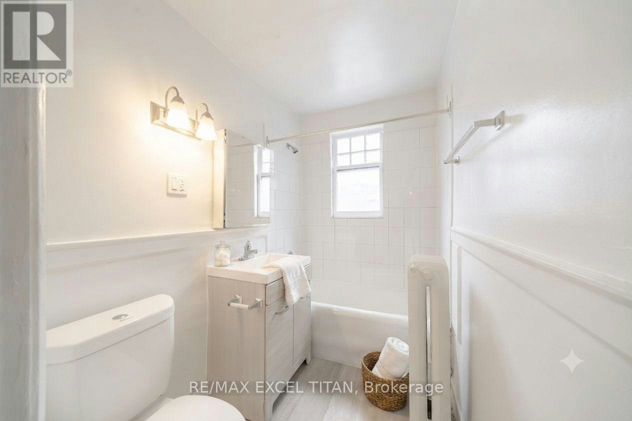 75-12 Kingston Road, Toronto, ON, M4L 1S5 - 8