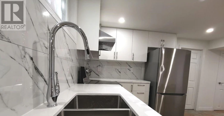 442 Bonita Crescent, Richmond Hill, ON, L4C 3N1 - 2